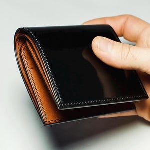 Shell Cordovan Brieftasche aus Vollnarbenleder, Schwarze maßgeschneiderte Vertikale Bi-Fold Brieftasche, Klassische Herren Brieftasche, Luxus Geschenk nach Maß