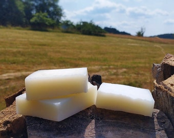 Pure tallow soap, 100% grass-fed tallow, shampoo bar, no additives, sensitive skin, delicate skin, natural, sustainable, handmade