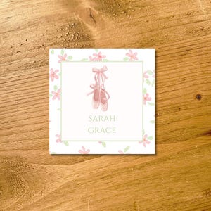 Etichette regalo/biglietti di chiusura personalizzati con fiori e scarpe da ballo in acquerello su ordinazione o etichette per bagagli/pannolini, download digitale o stampa/spedizione