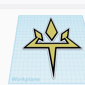 Puede incluir: Logotipo dorado y negro de la Fundación Aether. El logotipo es un diseño estilizado con un elemento vertical central y una forma de diamante en la parte superior. La palabra "Workplane" es visible en la parte inferior.