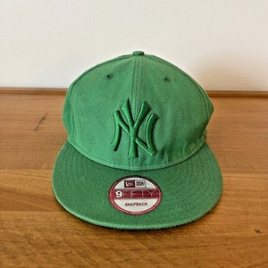 Vintage NY Yankees New Era Snapback Unisex Lid Hat Solid Green MLB