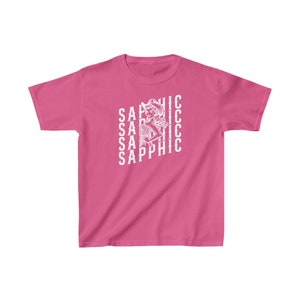 Queer Y2k Baby Tee Sapphic Pride Baby Tee Femboy Odzież 90s Crop Top Retro Lesbijka LGBTQ Prezent Biseksualny T Shirt Parada Dumy Strój Heliconia