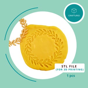 Puede incluir: Un diseño de corona impreso en 3D de color amarillo con un centro circular. Archivo STL para impresión 3D. 1 pieza.