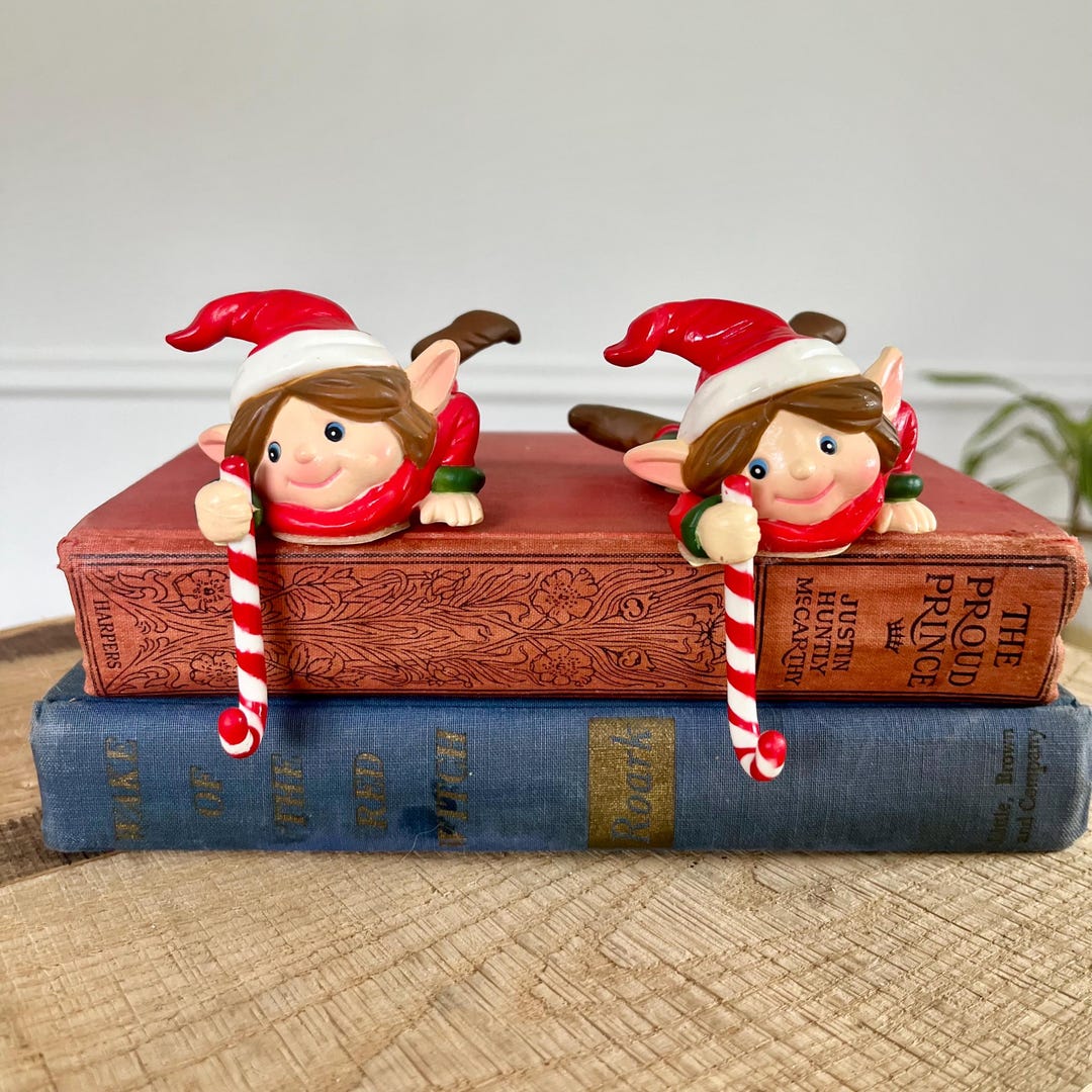Vintage Elf Shelf Sitter (Set of 2) main image 0