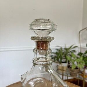 carafe en verre vintage, Mid Century Modern Whisky ou Bourbon Decanter, Bar Decor, Bar Cart image 4