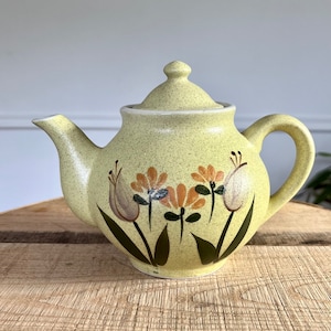 Floral Teapot, Vintage Teapot, Speckled Light Green, Spring Decor, Tea Pot, Spring Decor, Cottagecore