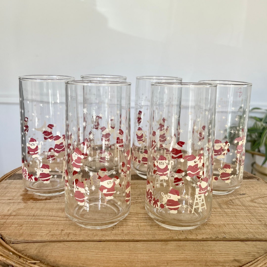 8 Vintage Christmas Glasses Red and White Santas Christmas Etsy
