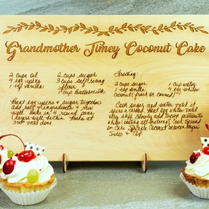 Handwritten Recipe Cutting Board, Family Recipe Keepsake, Mom Kitchen Gift, Grandma Bakery Gift, Engraved Chopping Board, Custom Wood Board