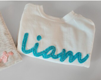 Romper de burbujas para bebé personalizado- Bordado de nombre de fieltro para niños pequeños- Puntada de manga corta personalizada de una pieza