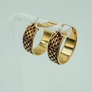 Vintage 14K solid yellow gold round hoop earrings