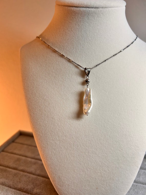 Vintage baroque pearl pendant and 24” 925 chain n… - image 3