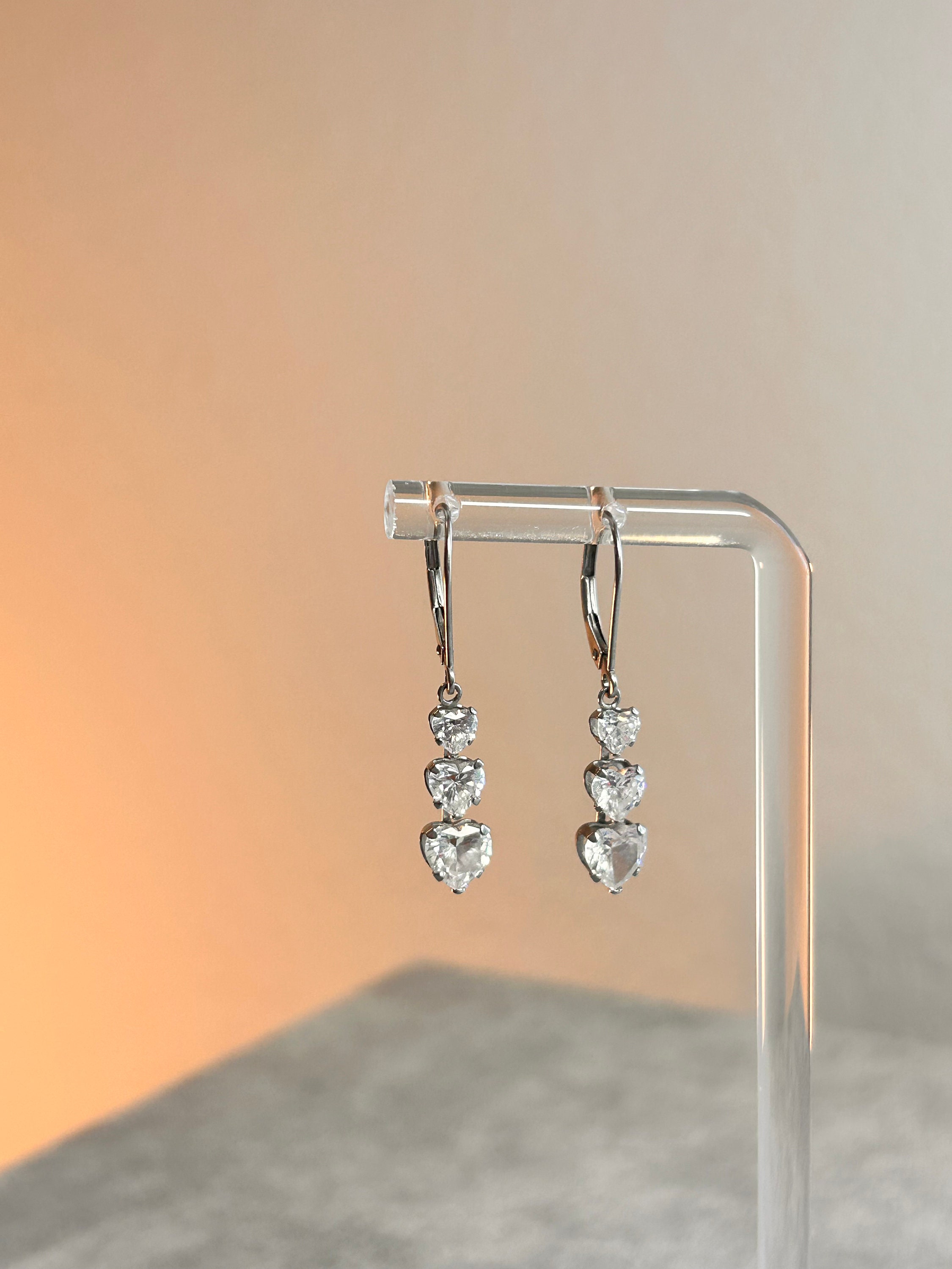 18K White Gold Heart Shaped Diamond Stud Earrings — VANLELES