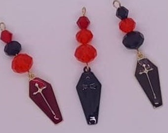 Your coffin or mine? stitch markers / progress keepers sets