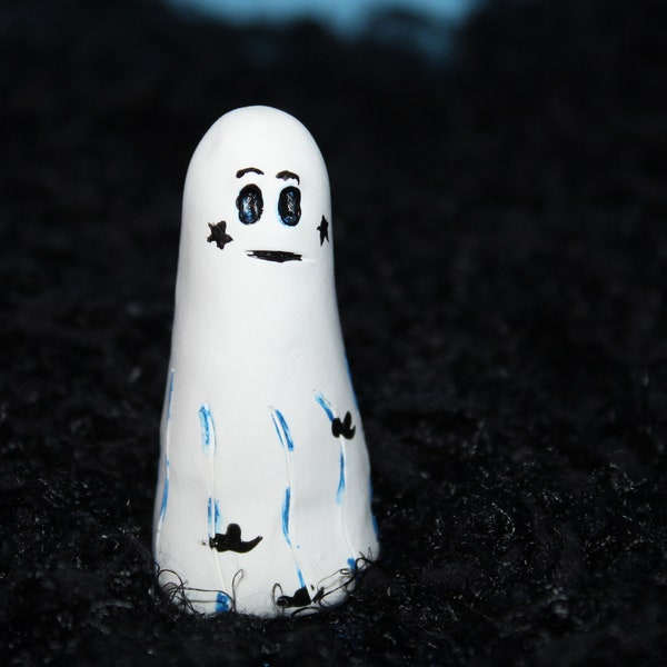 Handmade Small Clay Ghost Desk Buddy Figure| Cute Spooky Desk Decor| Halloween Figure| Gift for Friend| Adopt a Ghost Pet| Clay Sculpture