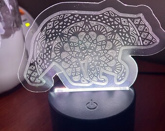 Lampka nocna Bear Mandala | Lampka nocna LED | Spersonalizowane światło | Zdalnie sterowane | Grawerowane światło zwierzęce | Kolorowa lampka nocna w kształcie zwierzęcia