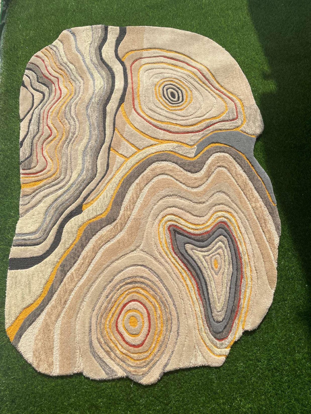 Hand Tufted Irregular Shape Rug Alternative High Low Pile Handmade