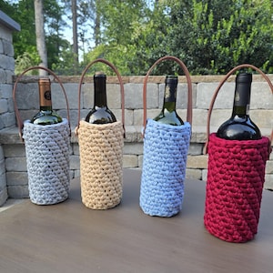 Crochet Wine Bottle Holder: Handmade Polyester Yarn Bag with Leather Handle