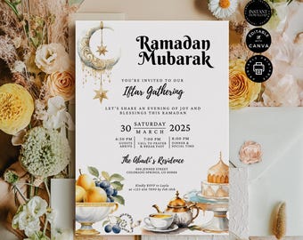 Puede incluir: Una invitación a una reunión de Iftar durante el Ramadán. La invitación presenta una luna creciente, estrellas y una tetera con un plato de dulces. El texto dice "Ramadán Mubarak" y "Estás invitado a nuestra reunión de Iftar". La fecha y hora del evento se enumeran como "Sábado, 30 de marzo de 2025" con los horarios para la llegada de los invitados, la llamada a la oración y la cena y el tiempo social. La ubicación se enumera como "The Abadi's Residence, 888 Jenner Street, Colorado Springs, CO 80888".
