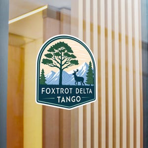 Foxtrot Delta Tango | Naklejka winylowa Kiss-Cut | Anty-Trump | Naklejka na zderzak FDT | Motyw Lasu Narodowego