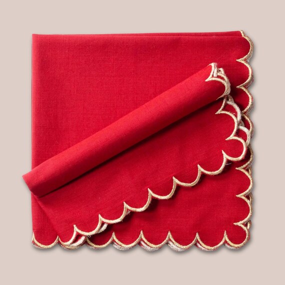 scallop edge dinner napkin cotton linen oversized napkin monogram personalized table decor embroidered cloth napkin wedding host gift idea