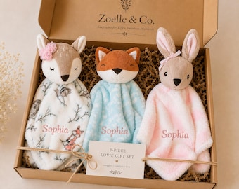 Copertina di sicurezza personalizzata per neonata a tema bosco con cervo, coniglietto e volpe, set regalo coordinato per neonato, ricordo per baby shower.