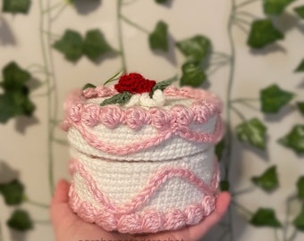 Crochet Cake Box