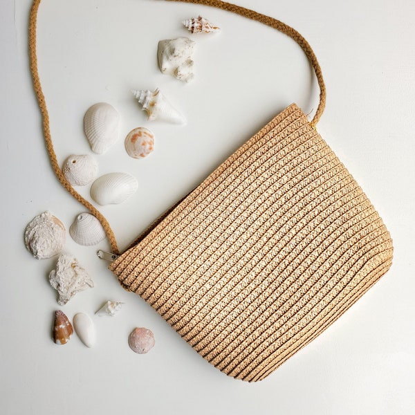 Minimalist Straw Bag