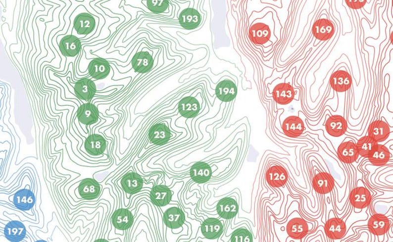 Puede incluir: Un mapa detallado con l&iacute;neas de contorno y c&iacute;rculos numerados en verde, rojo y azul. Los n&uacute;meros son blancos y var&iacute;an de 3 a 197. El mapa tiene una apariencia topogr&aacute;fica.