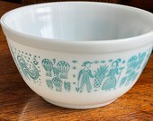 Vintage Pyrex Butterprint Turquoise Mixing Bowl 1 1 2 qt