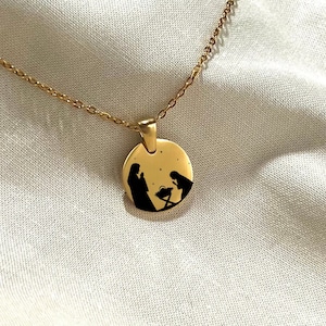 Personalized Nativity Necklace - Meaningful Christmas Gift for Grandma & Mother - Gold, Silver, or Rose Gold Pendant