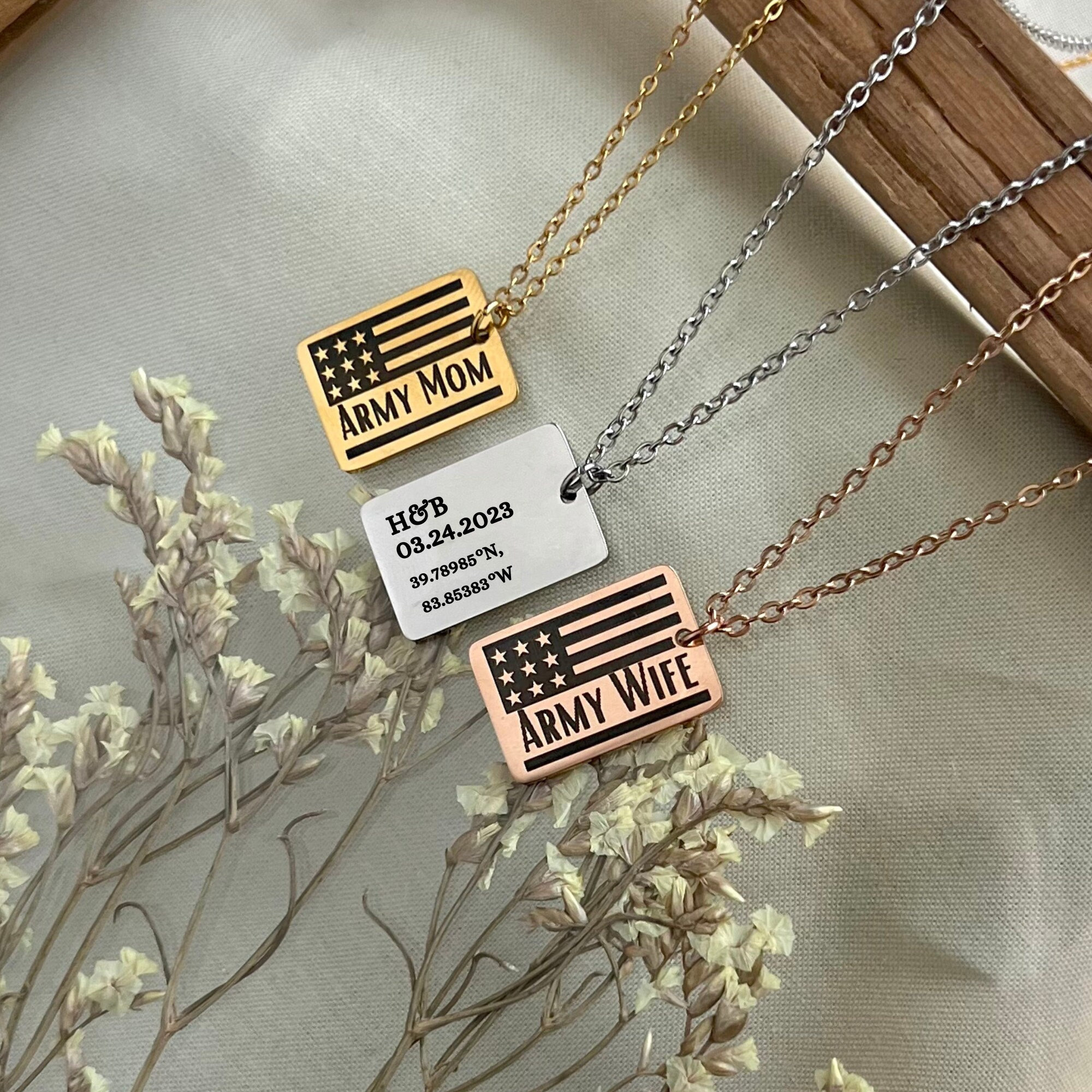 Army girlfriend shop necklace