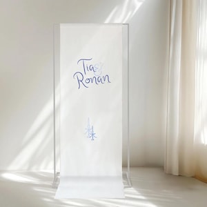 Custom Linen Wedding Welcome Sign, Modern Fabric Wedding Sign, Personalized Wedding Signs for Ceremony & Reception Decorations
