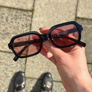 Retro Sonnenbrille mit Bunten Gläsern Unisex Sonnenbrille Festivals, Partys, Raves Pink und Orange Bild 2