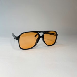 Retro pilot sunglasses Sunglasses with colorful lenses Trendy glasses for men & women Yellow and brown lenses Orange