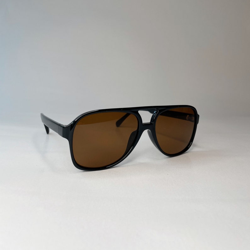 Retro pilot sunglasses Sunglasses with colorful lenses Trendy glasses for men & women Yellow and brown lenses Braun