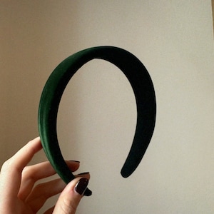 Elegant velvet headband | Simple dark green headband | Discreet accessory | Christmas, birthday, Oktoberfest, party