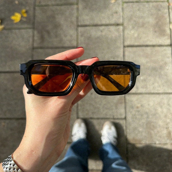 Schlanke Eckige Retro Sonnenbrille | Unisex Sonnenbrille mit orangen Gläsern | Festivals, Partys, Beach | Orange Gläser