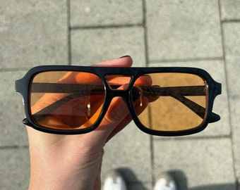 Vintage Inspired Aviator Sonnenbrille | Brille mit orangenen Gläsern und schwarzem Rahmen | Trend Brille für Männer & Frauen