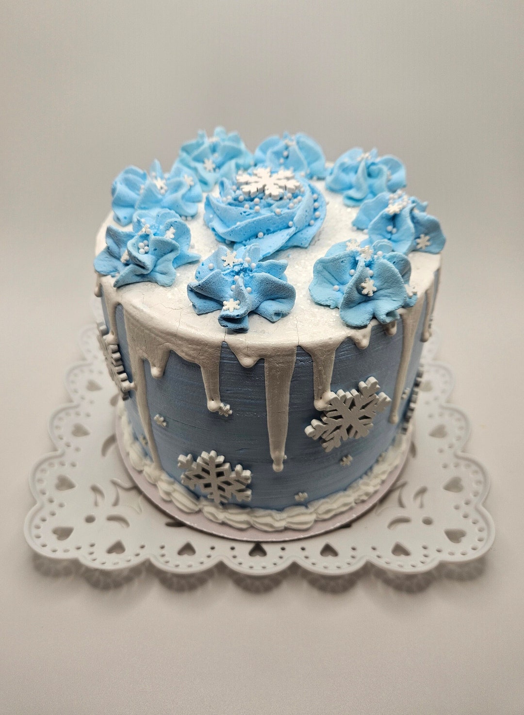 Fake Winter Cake, Winter Wonderland, Snowflakes, Props, Christmas Decor ...