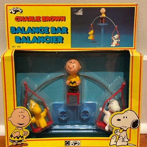 Vintage MIB 1970s Aviva Peanuts Charlie Brown Balancing Bar Balancier Toy SNOOPY