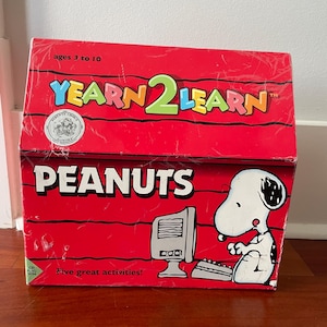 スヌーピー　SNOOPY ポータブルCDプレイヤー スヌーピー SNOOPY ポータブルCDプレイヤー - メルカリ