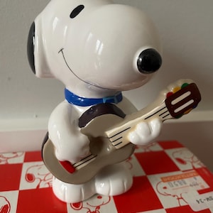 Snoopy guitar - Etsy 日本