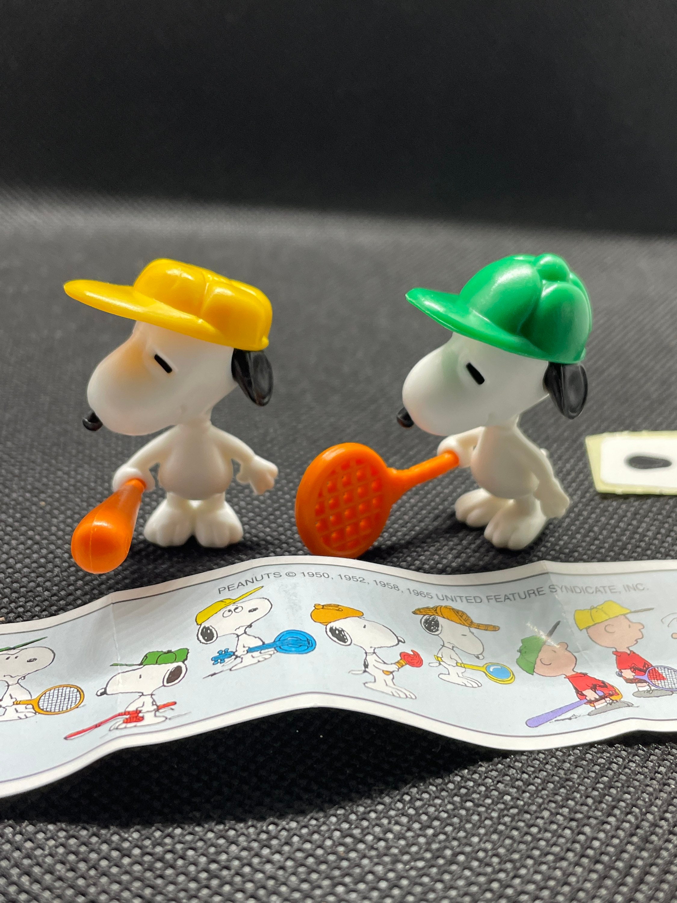 Kinder Surprise Peanuts Snoopy 1994 Sports Figures Tennis Kinder Surprise Peanuts Snoopy 1994 Sports Figures Tennis