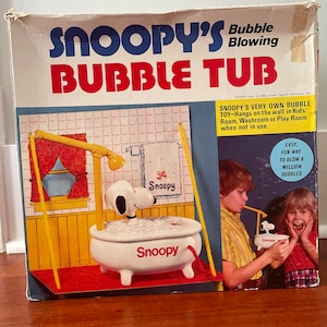 Vintage Snoopy Bubble Toy Bath Chemtoy Inc. Not Complete Vintage Snoopy Bubble Toy Bath Chemtoy Inc. Not Complete