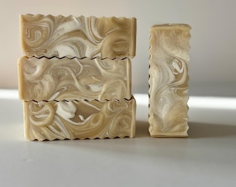 Honey Oatmeal Handmade Bar | Moisturizing Oat & Honey | Sensitive Skin