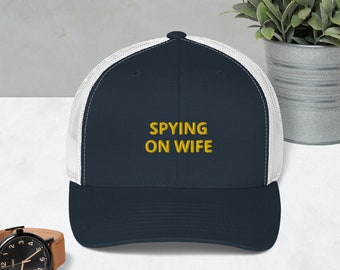 Spionera på frun Trucker Hat - En rolig accessoar