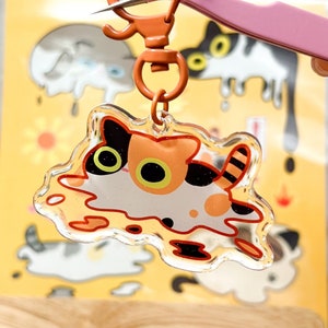 とろける三毛猫エポキシアクリルキーホルダー/チャーム | Mikou オリジナルアート
