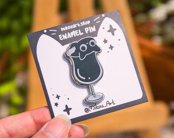 Un cáliz de pin de esmalte de gato / Serie Liquid Cat / Arte original de Mikou
