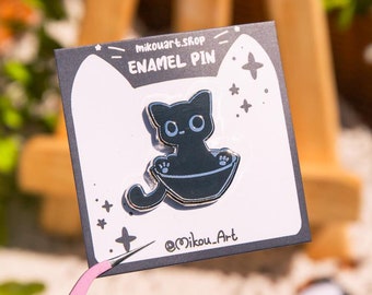 Un alfiler de esmalte de lavabo de gato / Serie Liquid Cat / Arte original de Mikou