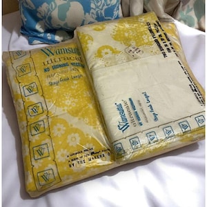 NOS Vintage Wamsutta Ultracale Yellow Calico Square Double Fitted & 2 Pillowcases